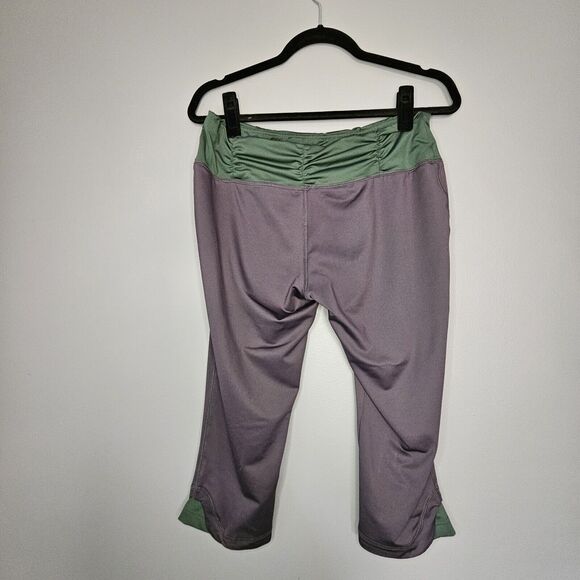 Knights Apparel Michigan State MSU Cropped Leggings L Gray/Green Football Fan - Picture 2 of 6